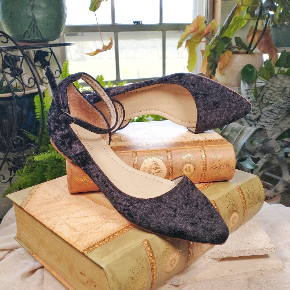 Garnet Hill Women's Nella Ankle-Strap Ballet Flats in Black Velvet Size 7